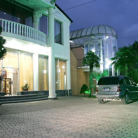 Hotel Eleon Kutaisi Esterno foto