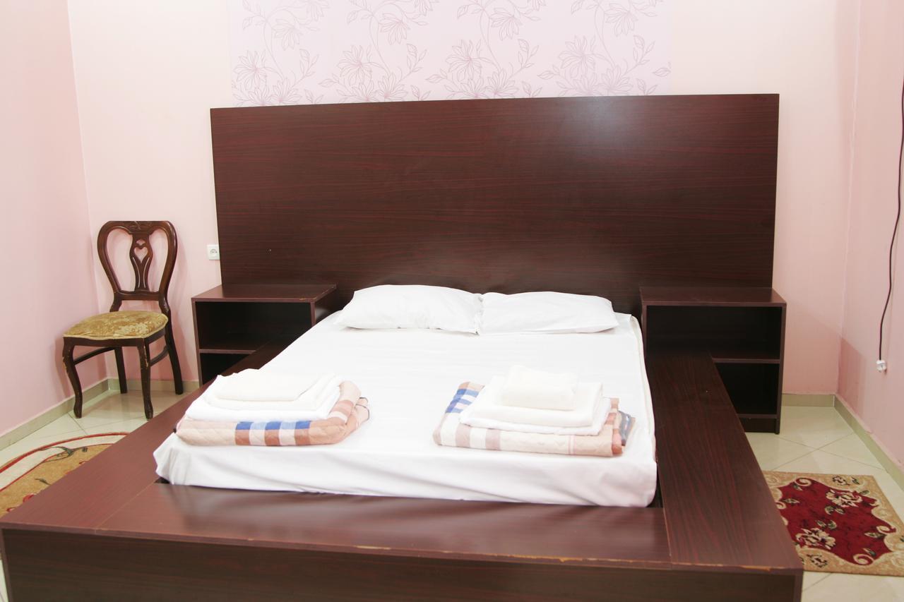 Hotel Eleon Kutaisi Esterno foto