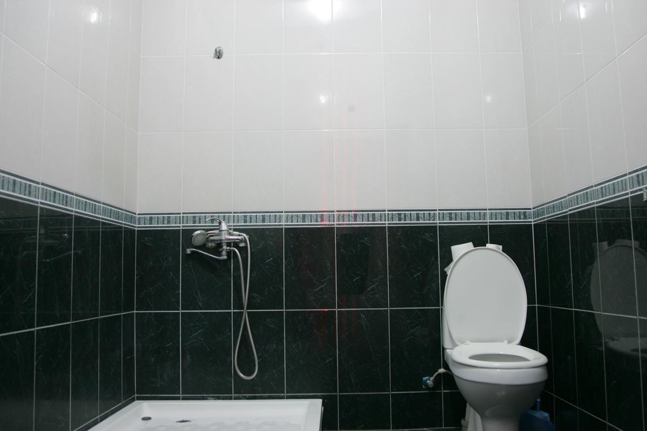 Hotel Eleon Kutaisi Esterno foto