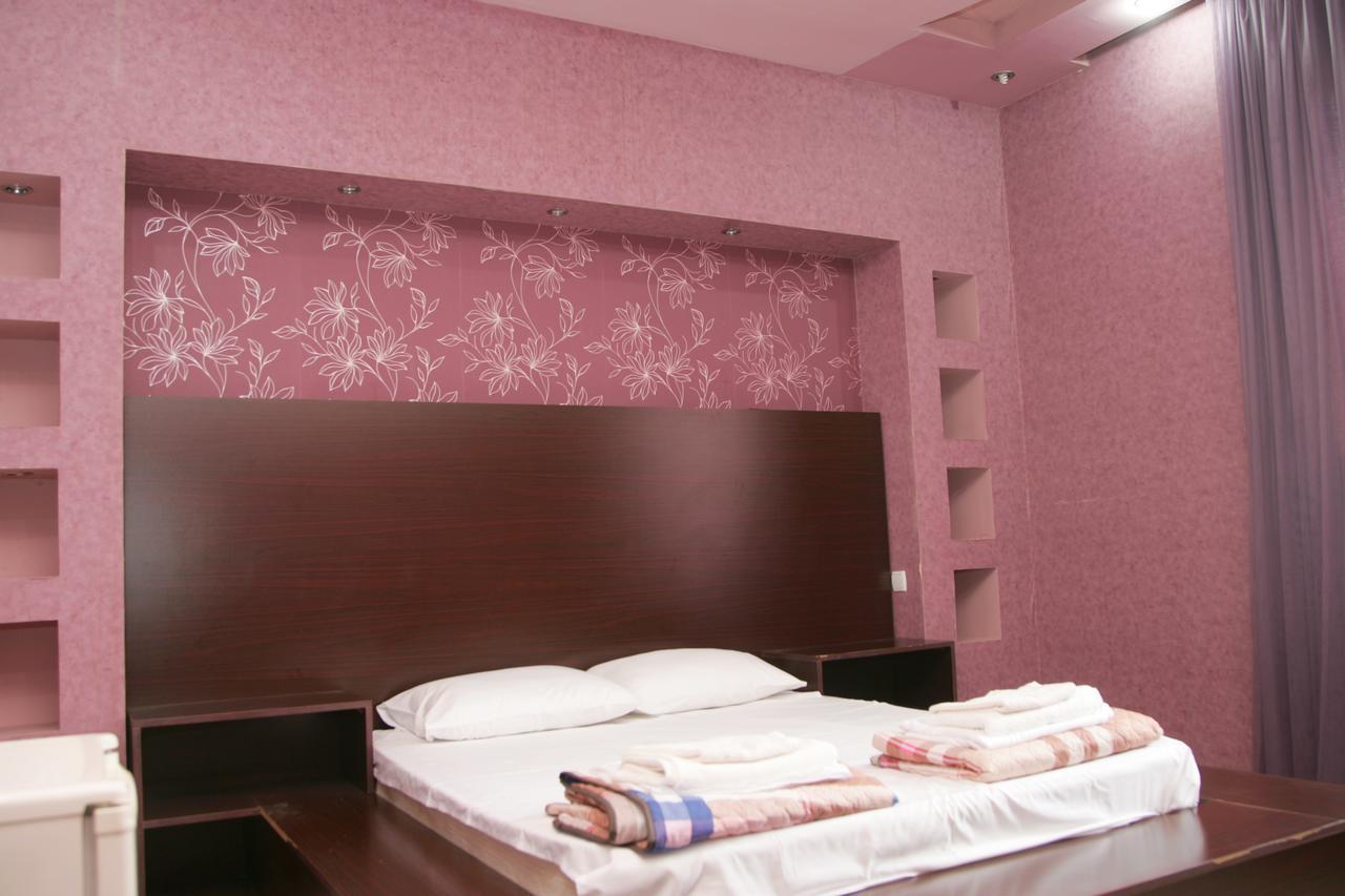Hotel Eleon Kutaisi Esterno foto